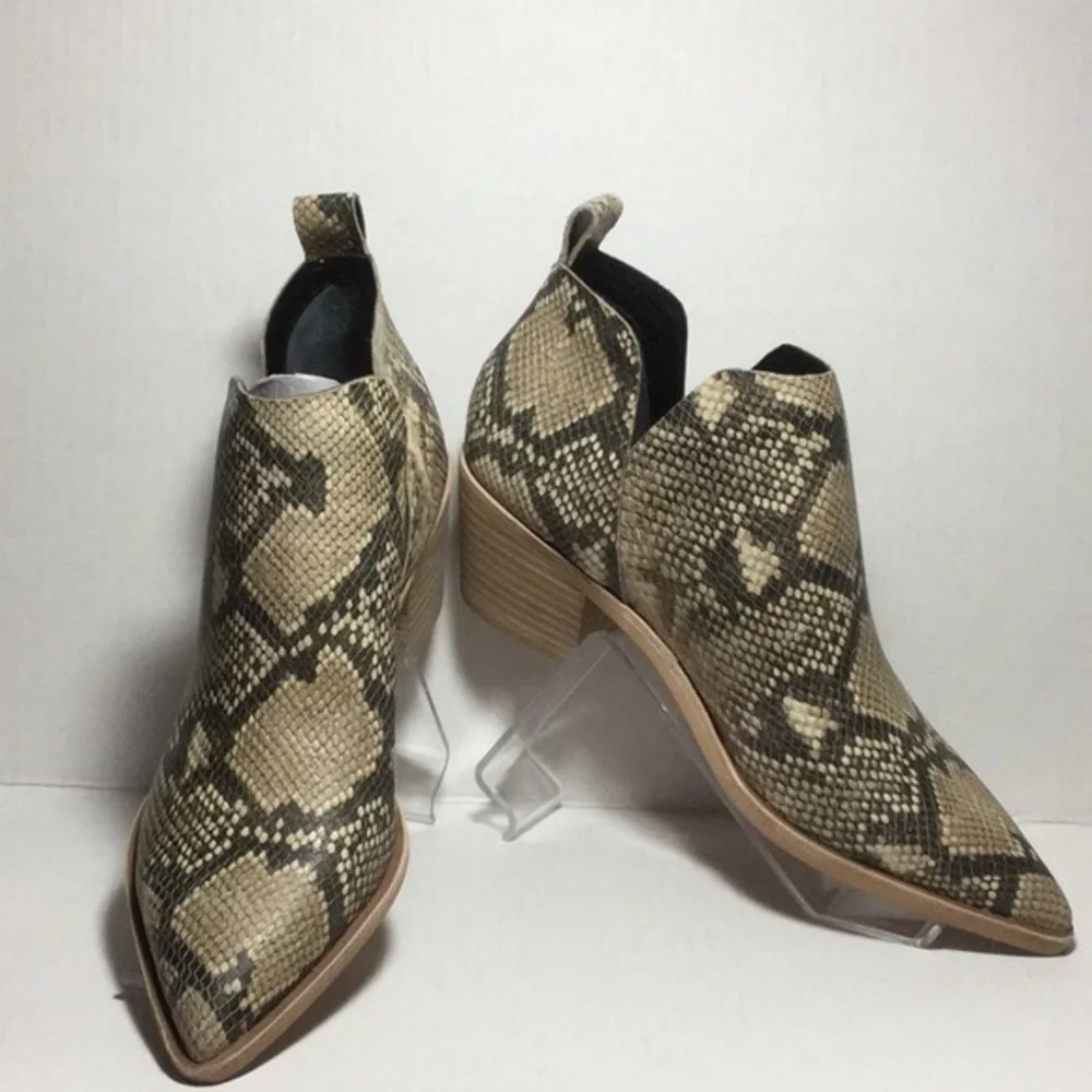 NEW Dolce Vita Sonni Western Booties Sz 8.5 Snake